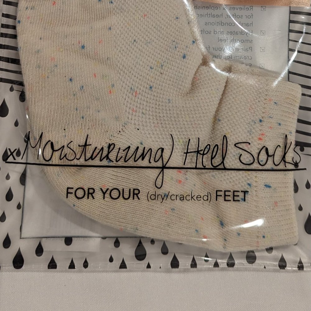 NWT Kitsch Moisturizing Spa Heel Socks - Picture 3 of 9
